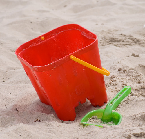 bucket and spade | by macsteve29