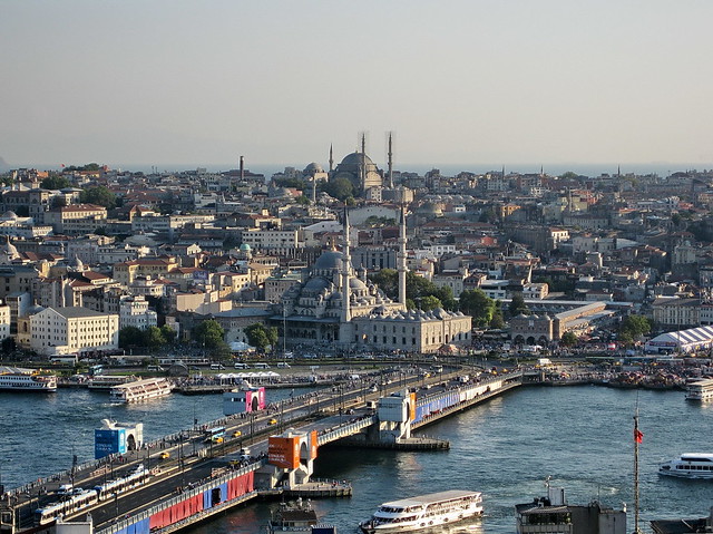 20100907 Türkei Istanbul Goldenes Horn Skyline (9)