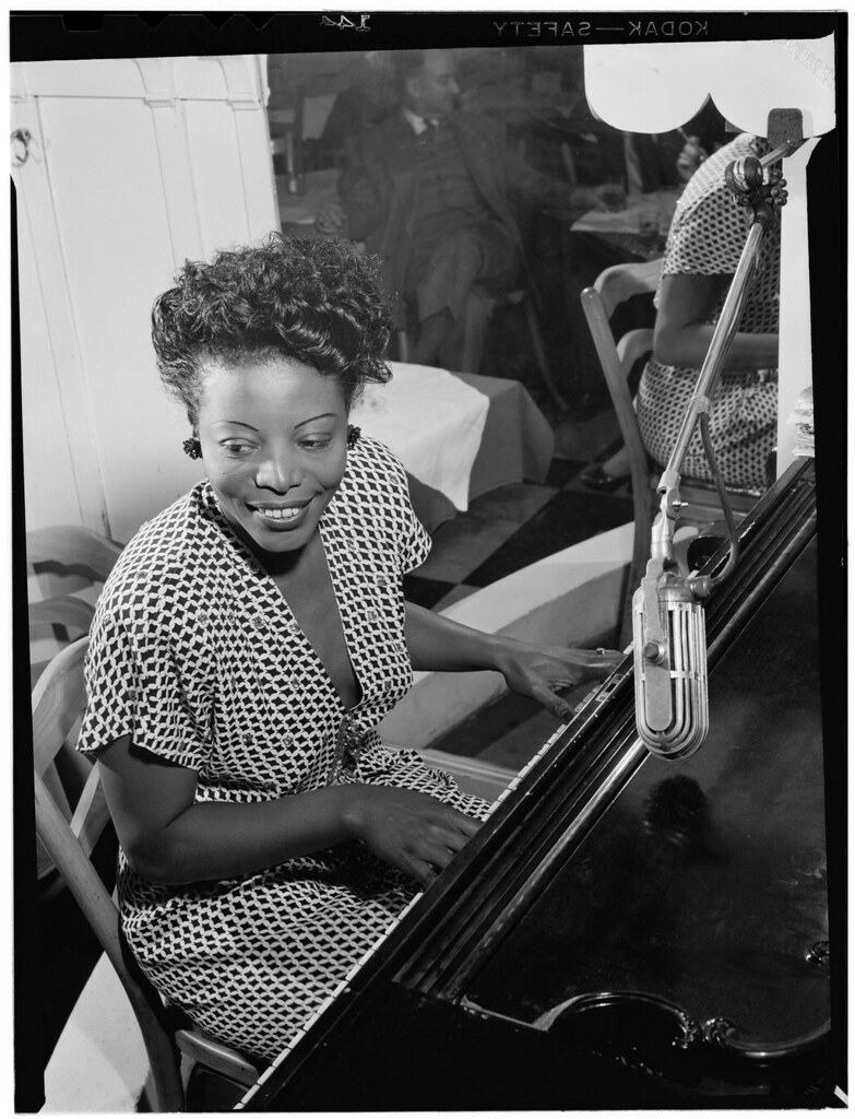 MARY LOU WILLIAMS. This image is part of the William P. Gottlieb Collection held at the Library of Congress and is in the public domain.