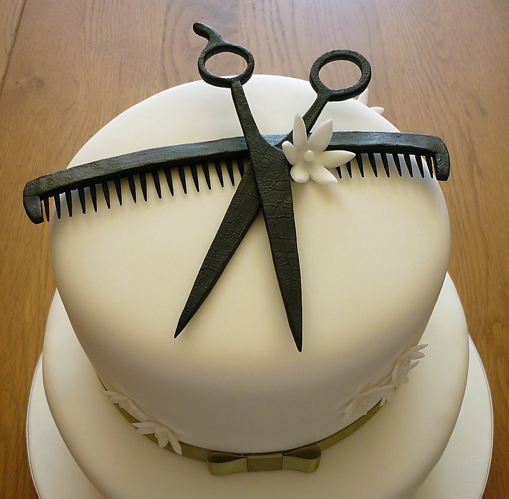 Hairdresser Cake Close Up The Comb Is Made From Flower Pas Flickr