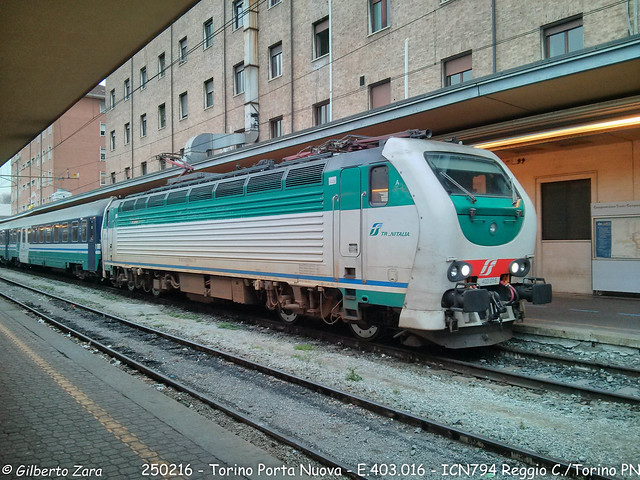 E.403.016 sull'Intercity Notte ICN794 da Reggio Calabria Centrale