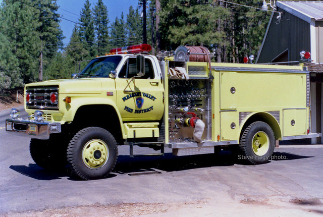 Pleasant Valley CA - 1984 GMC/E One Engine