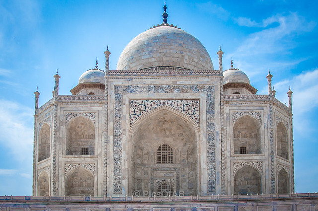 Taj Mahal: Crown of Palaces