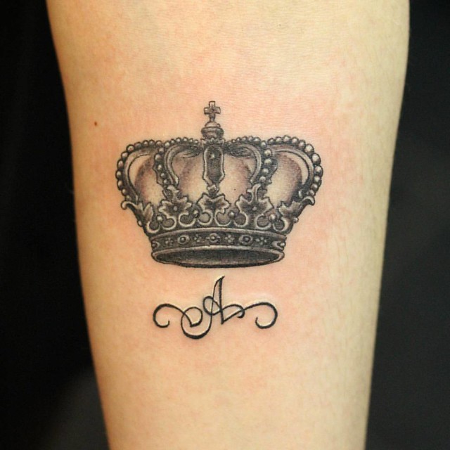Основные значения символа корона в тату — что может означать татуировка с короной?
