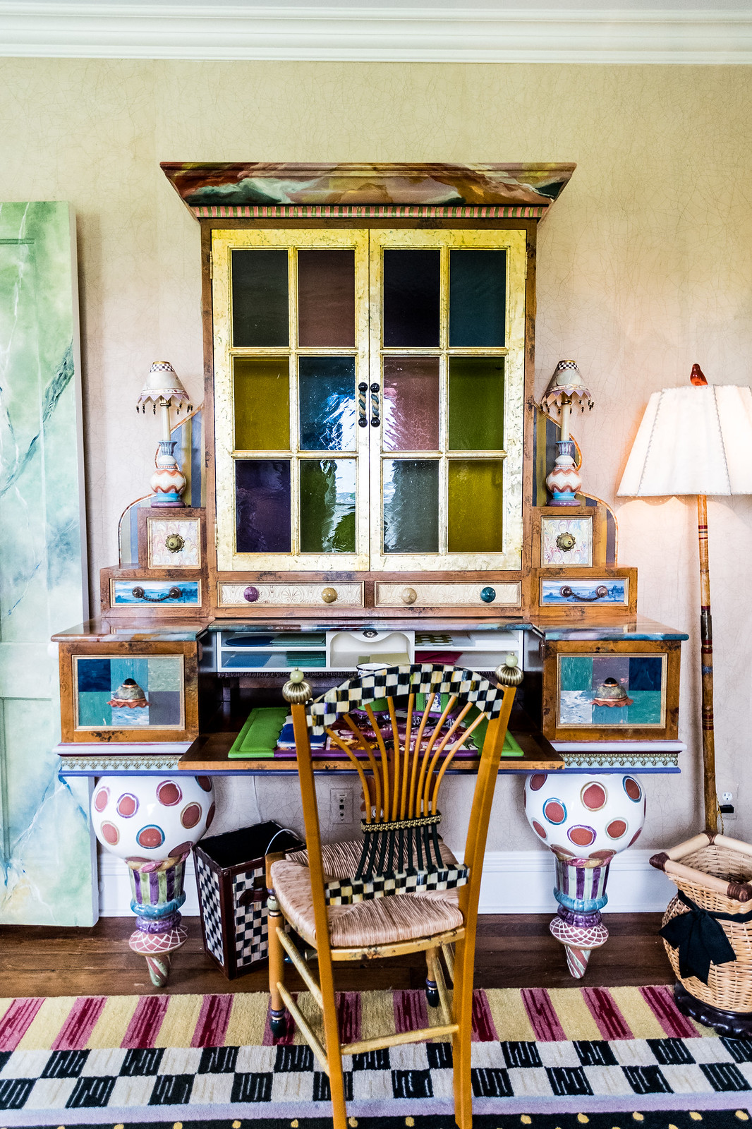 we could sit at this colorful desk all day long