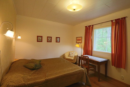 Rental Cottage Tähtitalvikki - Nationalpark Leivonmäki | by Rock and Lake