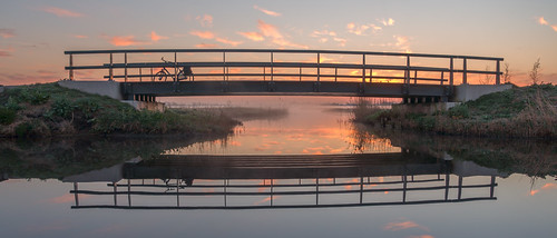 middendelfland bicycle bike bridge dawn fencefriday hff morning orange panorama reflection silence sundawn sunrise zweth foggy fog
