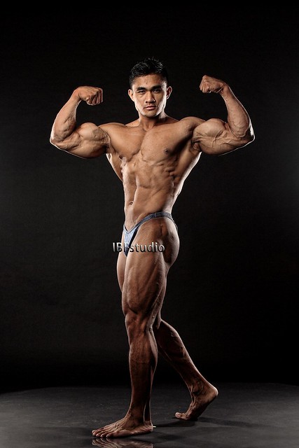 Bodybuilder studio photoshoot session with malaysian bodybuilder adam