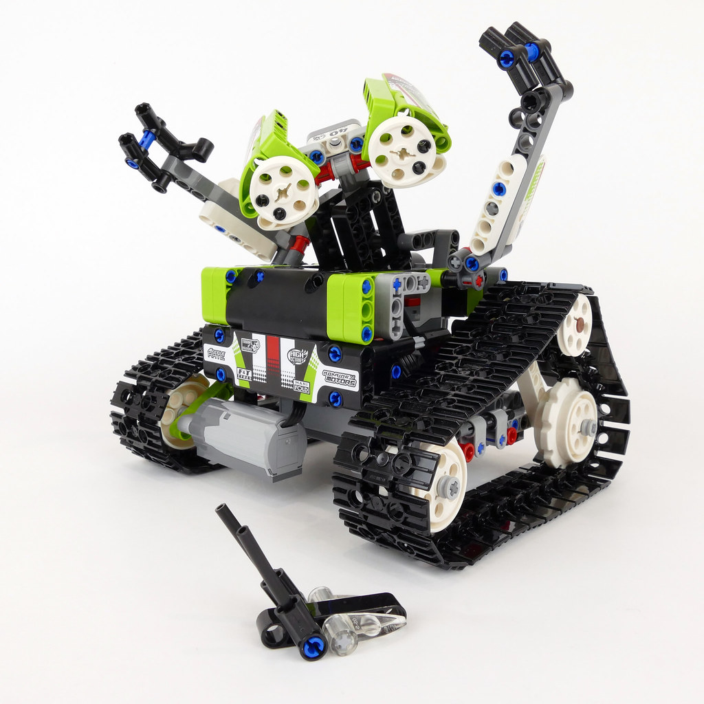 ROB-E Lego 42065 Alternate MOC | | Flickr