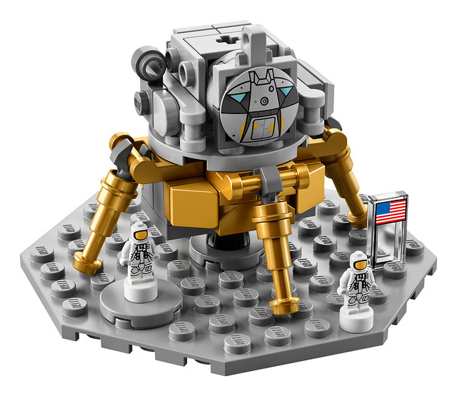 LEGO 21309 Saturn V