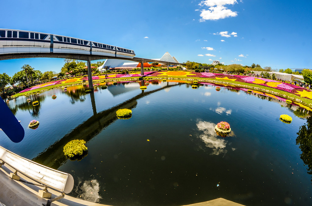 Flower beds monorail