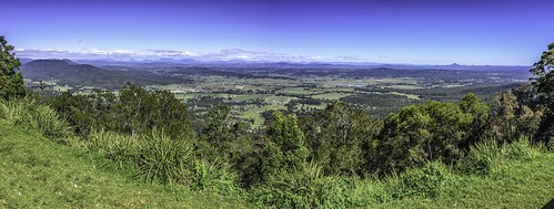 landscape panorama 4imageiphone grassyclearing slope hanggliding launchingarea vista canungra scenicrim brisbane hinterland tamborinemountain