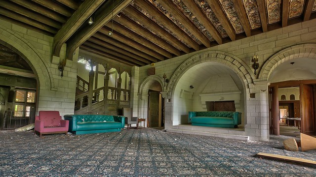 Abandoned Sleepy Hollow Mansion (3)