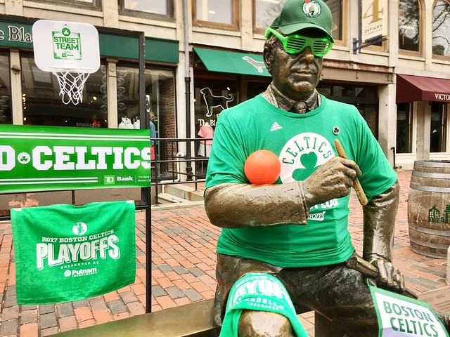 Boston - Red Auerbach is ready!