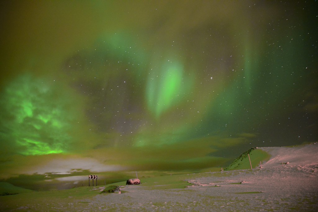 A dreamlike sky - Aurora borealis [Explore]