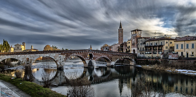 Reflejos y cielos de Verona /  Reflections and skies of Verona