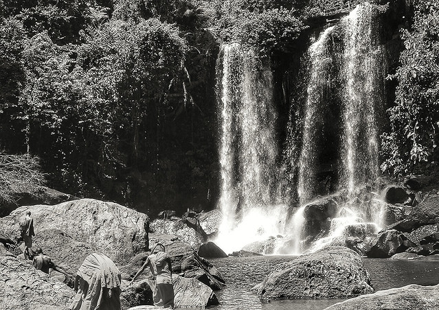 Waterfalls (Phnom Kulen National Park, Cambodia. Gustavo Thomas © 2007-2014)