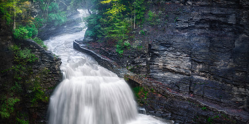 spring stateparks upstateny luciferfalls mist newyork steam earlymorning springinthefingerlakes waterfalls ithacanewyork ethereal rage roberthtremanstatepark fog nature cloudy water fingerlakesregion