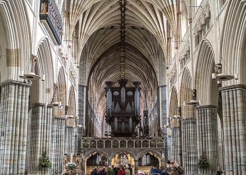 uk devon exeter cathedralchurch interior nave vaulting columns organcase 2017