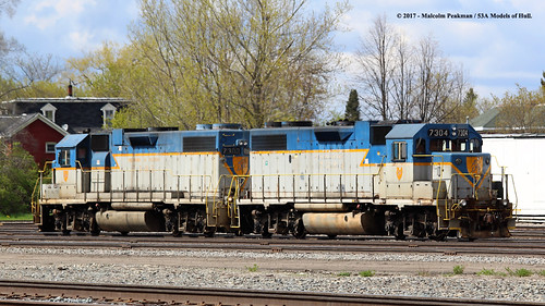 canadianpacific cp delawarehudson dh emd gp382 bb 7303 7304 diesel smithsfalls ontario canada train railway locomotive railroad