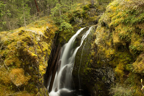 waterfall canon canada landscape longexposure spring creek nilecreek beautiful britishcolumbia pacificnorthwest westcoast