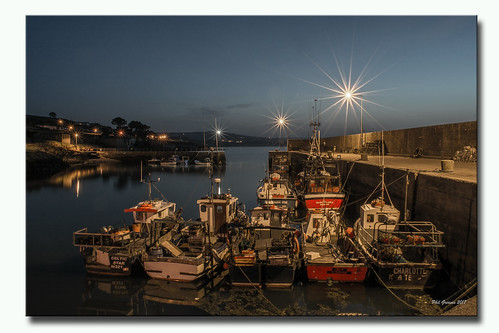 helvic helvick harbour water boats fishing fishingboats county waterford ireland landscape nightscape nighttime night nikon d5200 lights