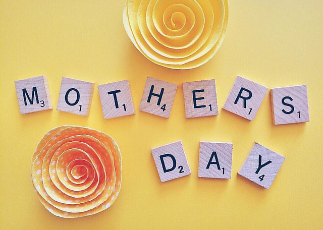 Happy Mother's Day! What are you doing to celebrate your mom? . . #lwtech #thelwtech #lakewashingtoninstituteoftechnology #lakewashingtontech #kirklandcollege #kirkland #pnw #seattle #MothersDay #mom #ThanksMom #family #holiday #Spring #Spring2017
