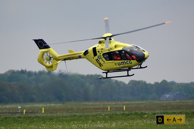 PH-MMT Eurocopter EC135 P2+ ANWB Medical Air Assistance @ Groningen Eelde 13-May-2017 by Johan Hetebrij