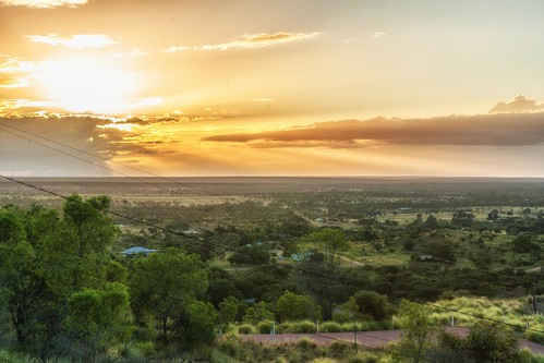 landscape sunset charterstowers theworld towershill town inlandqueensland historic goldminingcattle northqueensland regionaltown powerlines townsville