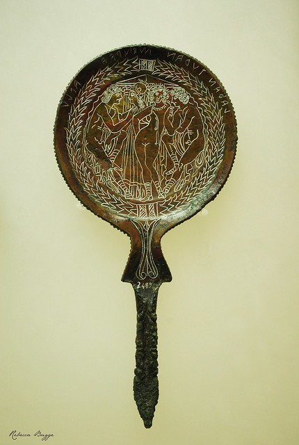 Etruscan mirror with gods and goddesses