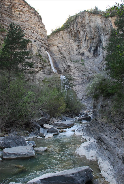 🇪🇸 🇪🇺 Cascada del Sorrosal (Broto, Aragón, España, 21-4-2017)