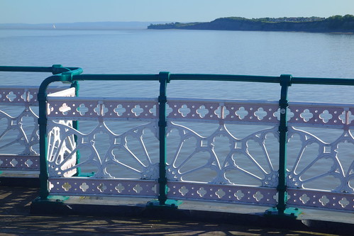 wales penarth vale glamorgan lavernock sea blue railings ornate shadow water supershot citrit