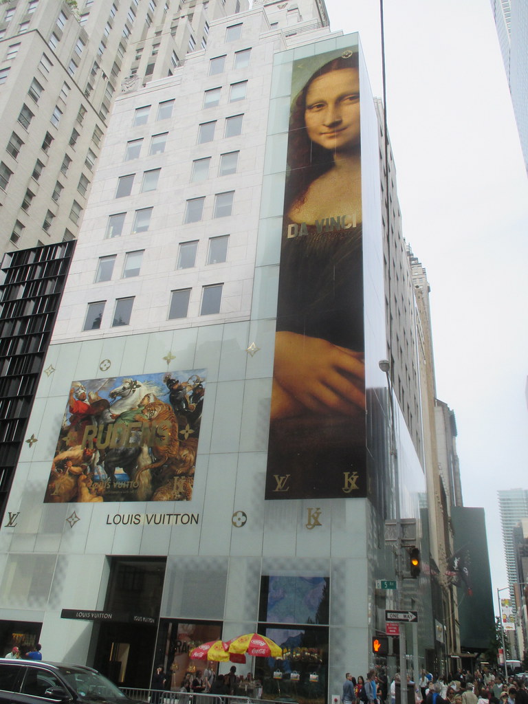 Mona Lisa Billboard by Da Vinci Window Display 2017 NYC 64…