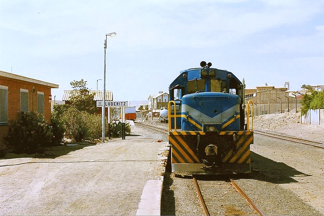 TransNamib: Diesellok 206 im Bahnhof Lüderitz