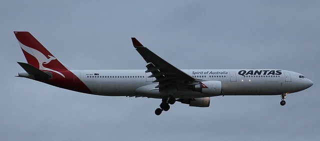 VH-QPF | Qantas | QF80 | NRT - MEL | Airbus A330-303 | Melbourne International Airport | (MEL/YMML)