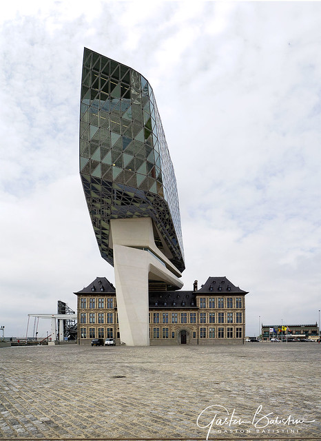Het Havenhuis, Antwerpen. Maison portuaire,Anvers Zaha Hadid Architects