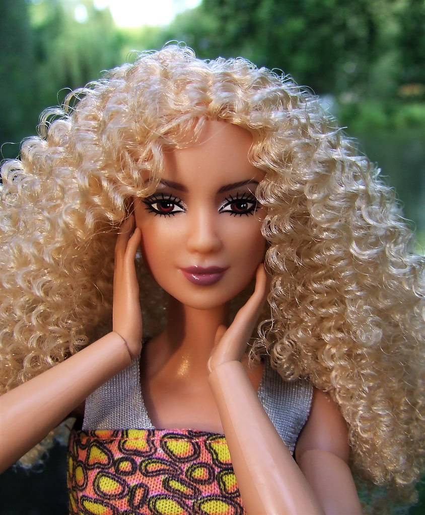 Curly Hair Doll-Posed-Blonde-Curly-Hair-Freckles Blonde Curly Hair Barb...