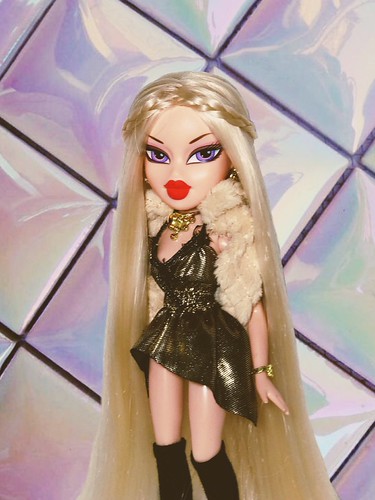 Bratz flower girlz nora 💜 | by Gabrielle R.C