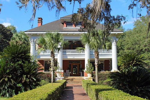 architecture house mansion classicalrevival bedandbreakfast inn landscaping micanopy florida