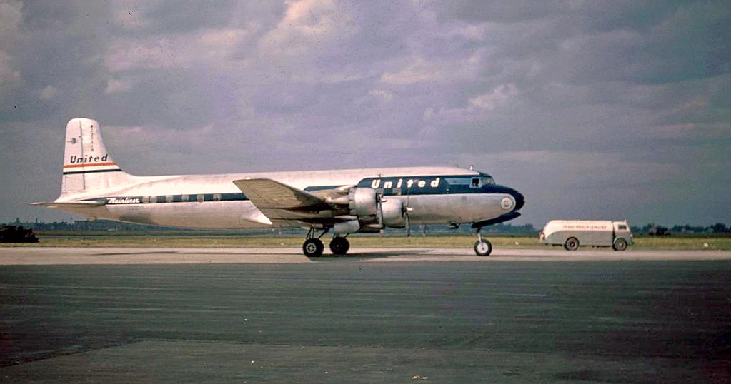 Chicago Municipal Airport - United Air Lines - DC-6