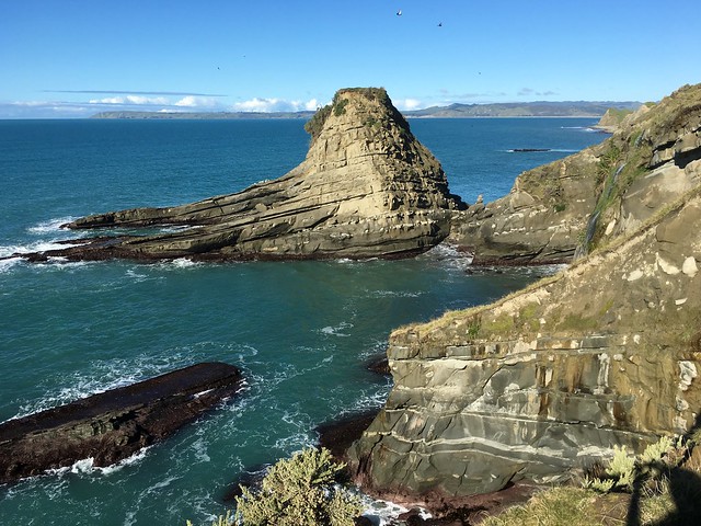Coastal Rock Formations Landscape Mahanga  Hawke's Bay New Zealand - EXPLORED