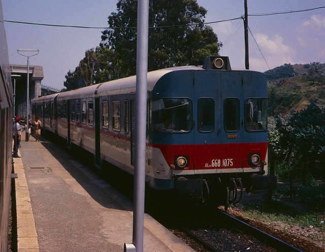 FS FIAT railcar ALn668.1075 at Settingiano in 1978