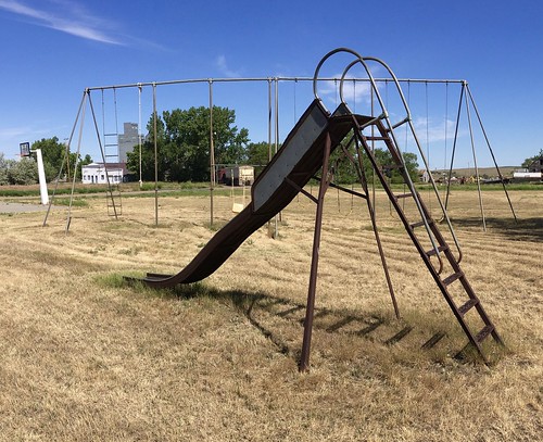 playgrounds slides parks brockwaymontana