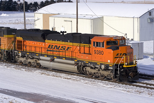 bnsf bnsf9380 emd sd70ace dilworth minnesota staplessub train railroad whitenumberboards