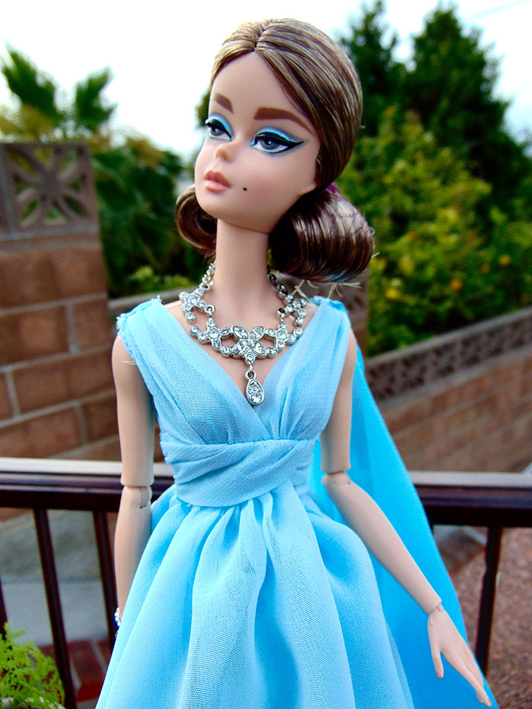 IN STOCK NOW! Blue Chiffon Ball Gown Silkstone Fashion Model Barbie NEW 