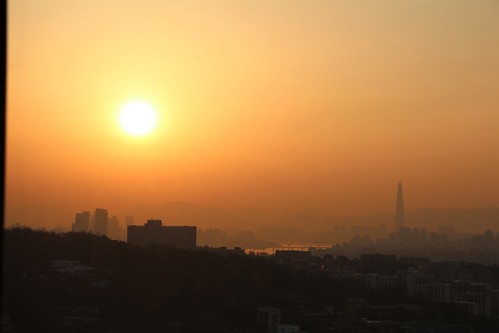 sunrise sun city skyscraper buildings cityscape orange smog river southkorea itaewon korea skyline sky bridges
