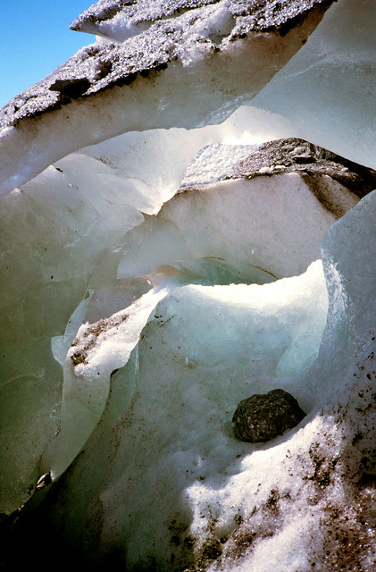 de Rhônegletsjer, gletsjerspleten, Zwitserland 1985