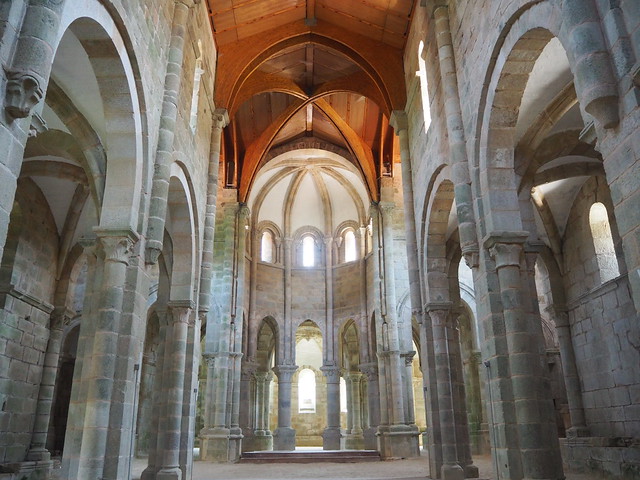 Iglesia del antiguo Monasterio de Carboeiro (2).