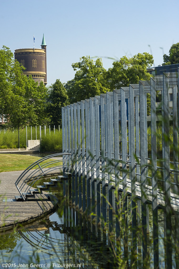 2015-07-02-Watertoren-Kromhoutpark-zomer-vijver-brug
