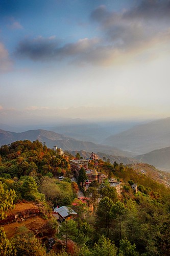 hill mountains sunrise green himalayas bright nepal clouds